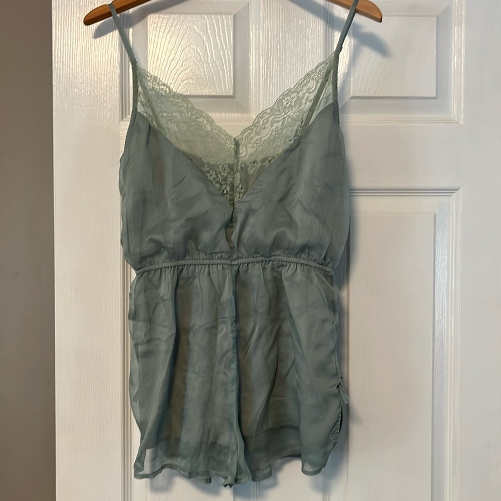 NWOT Lulus Lace Lounge Romper